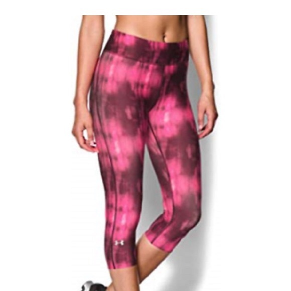Under Armour Compression Crops - Picture 1 of 12